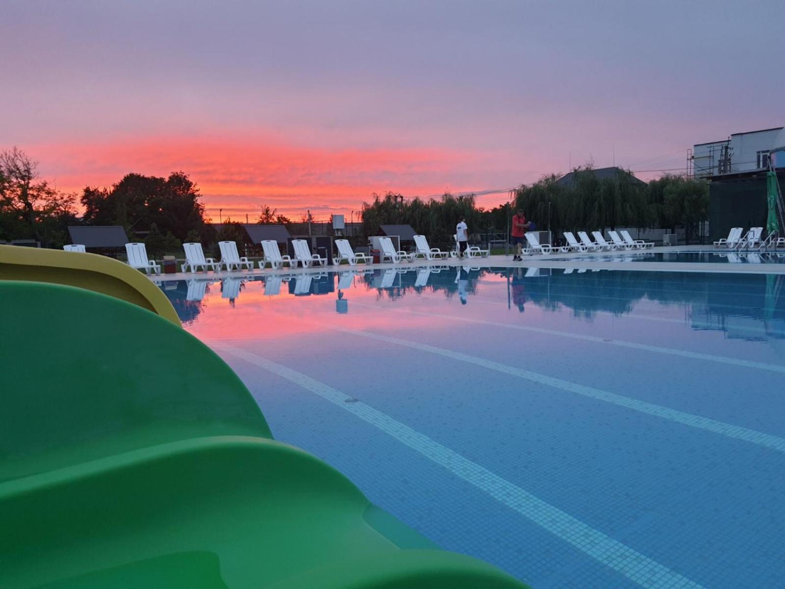 Vyshkove Tulipan Hotel Aquapark מראה חיצוני תמונה