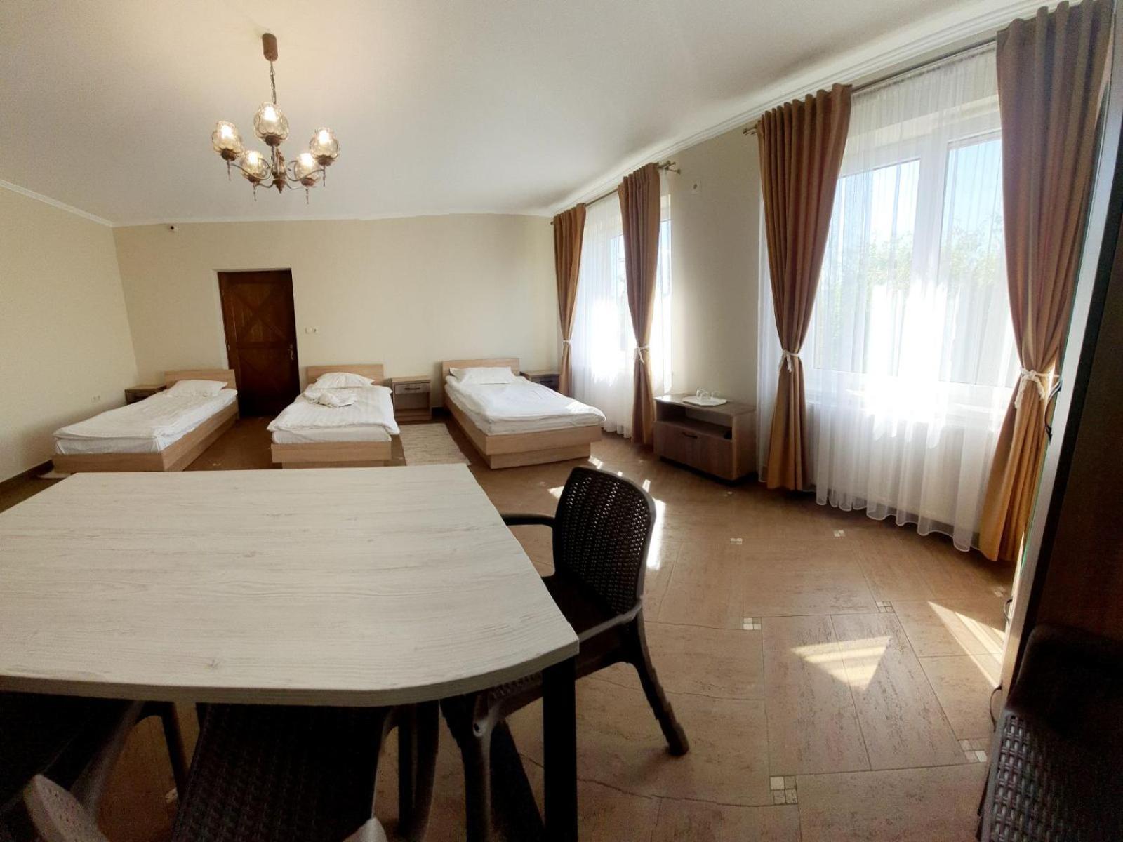 Vyshkove Tulipan Hotel Aquapark מראה חיצוני תמונה