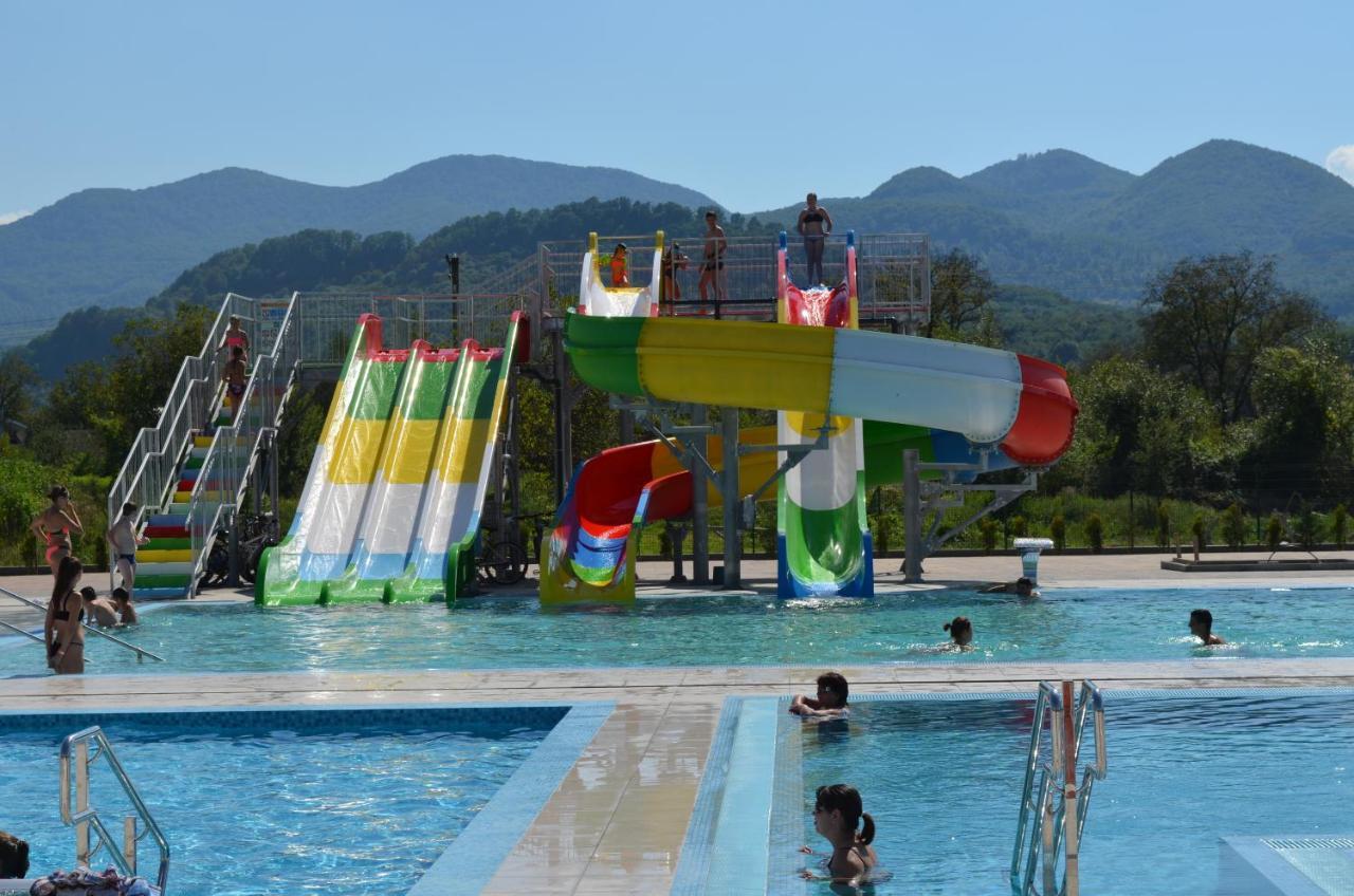 Vyshkove Tulipan Hotel Aquapark מראה חיצוני תמונה